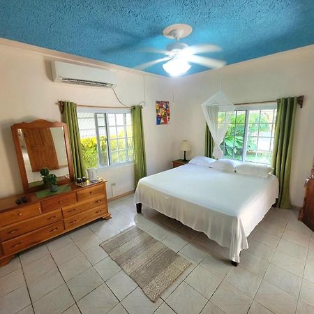 Green'S Palace Jamaica Oracabessa Extérieur photo