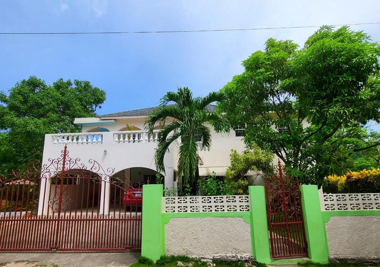 Green'S Palace Jamaica Oracabessa Extérieur photo