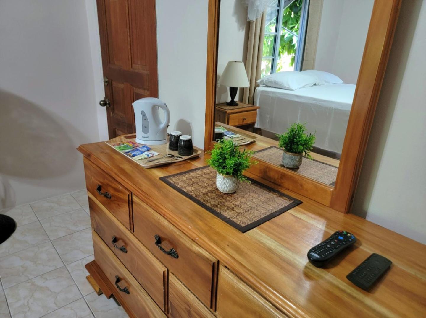 Green'S Palace Jamaica Oracabessa Extérieur photo