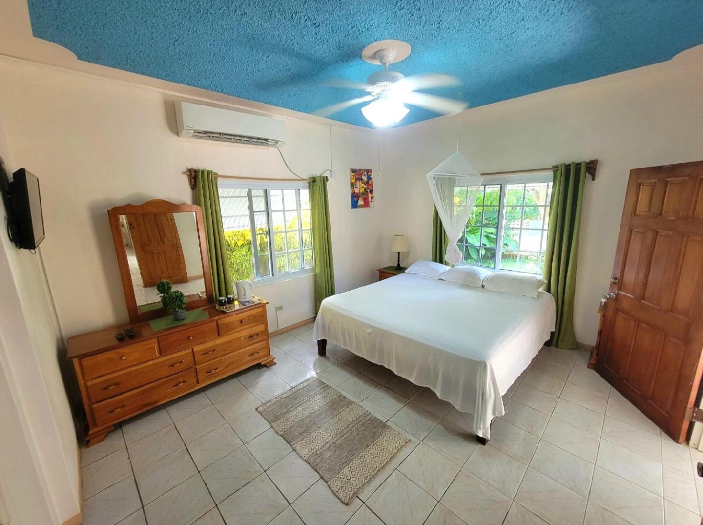 Green'S Palace Jamaica Oracabessa Extérieur photo